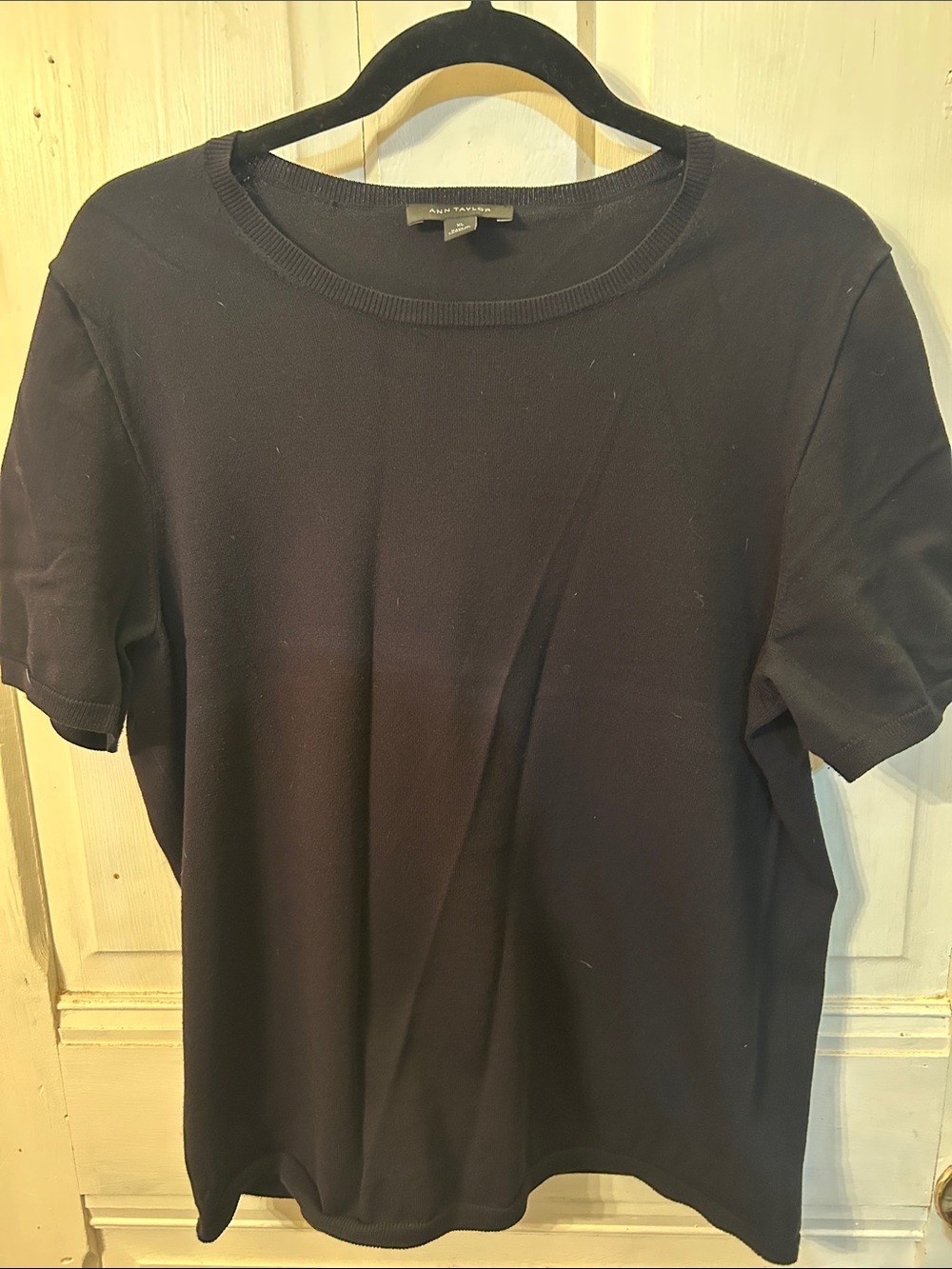 Ann Taylor Short Sleeve Sweater Tee, size XL.